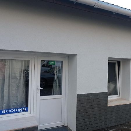 Apartment Parking Loft Akaciju VNO Kültér fotó